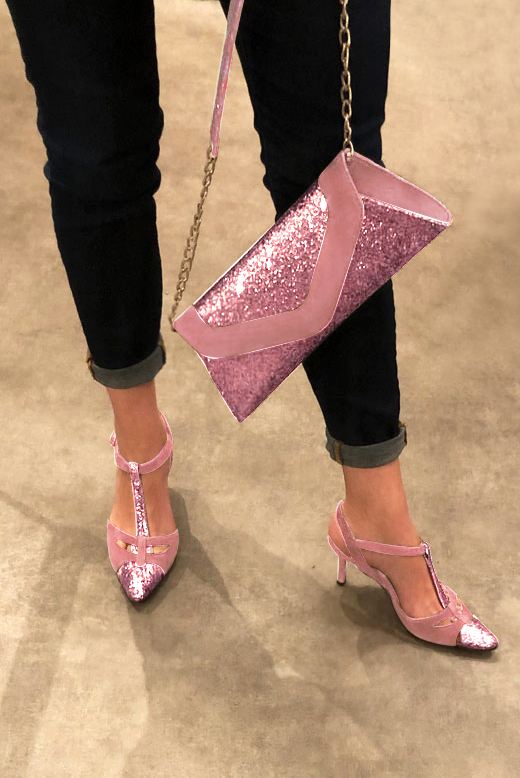 Carnation pink matching shoes and clutch. Worn view - Florence KOOIJMAN